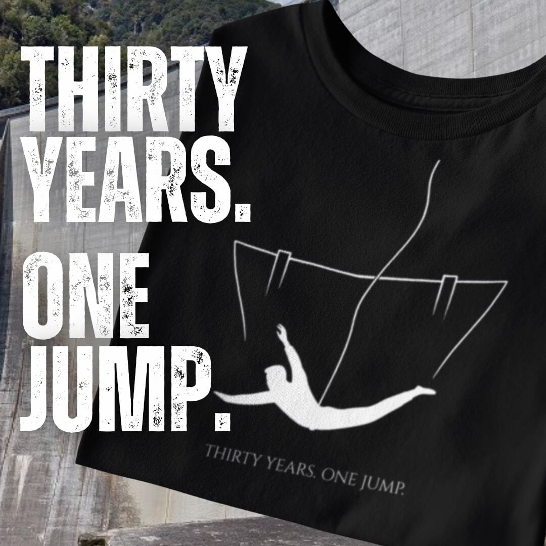 Thirty Years. One Jump T-Shirt SIS Training Gear Black S 