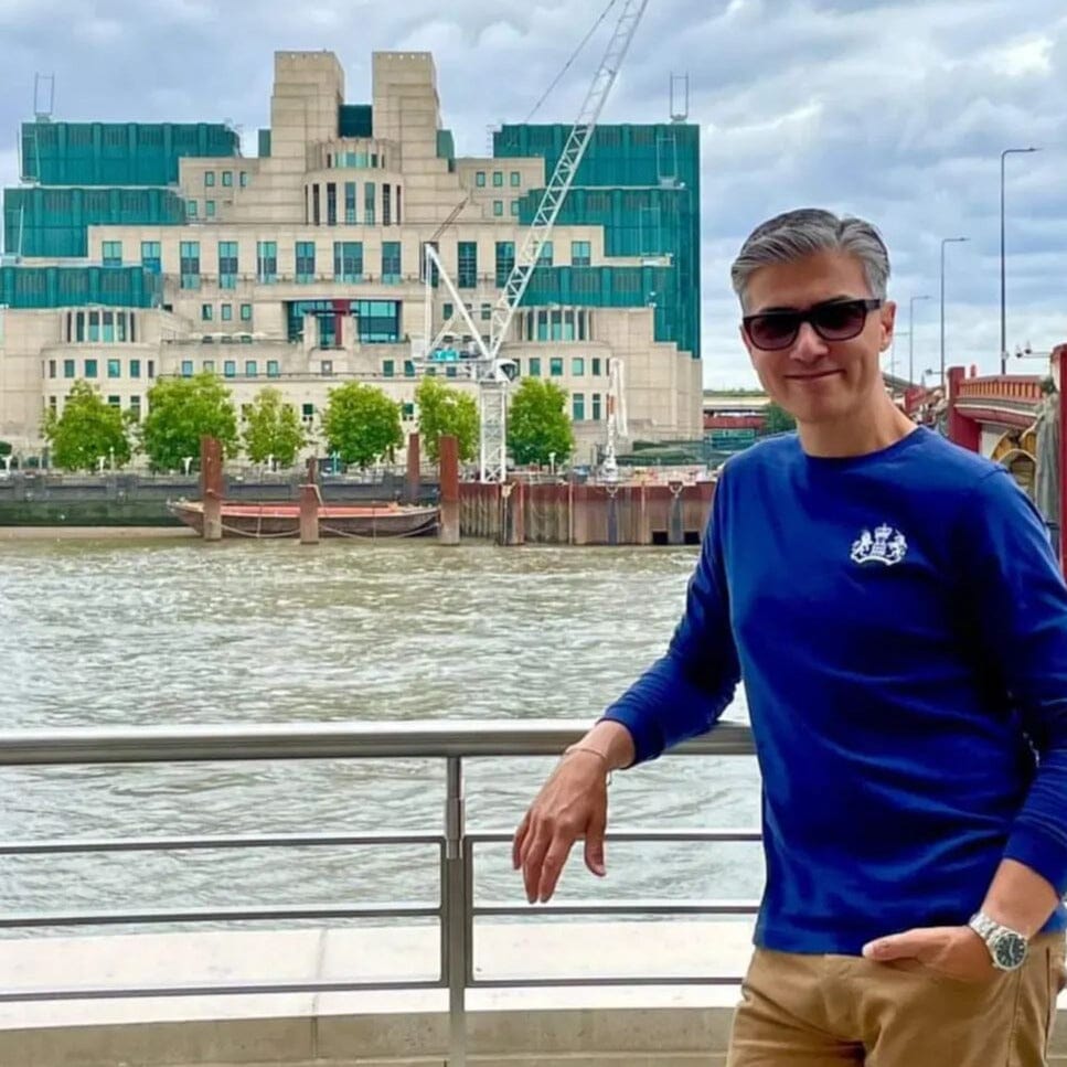 James Bond Long Sleeve Shirt worn in Skyfall WEARING IT A MI6 HQ